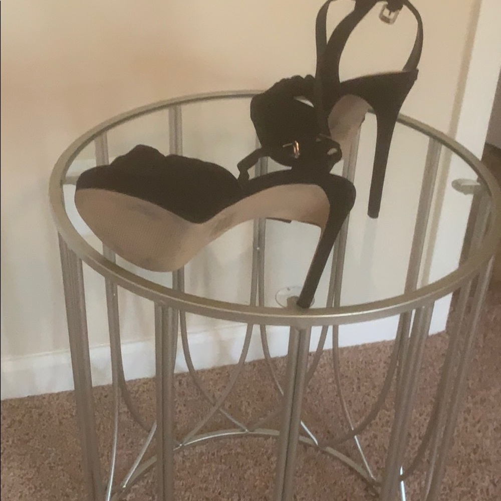 Black Suite 26 inch heel only wore them one time